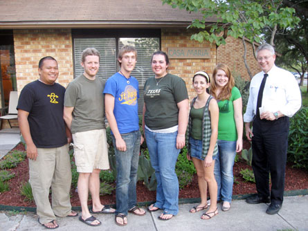 2009-10-01-casa-marianist-grads